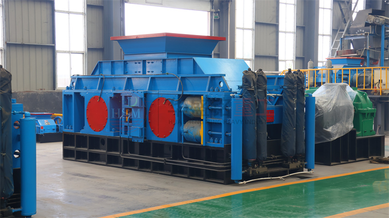 破碎鵝卵石的對輥破質(zhì)量如何？時產(chǎn)200噸輥式制砂機(jī)價格高嗎？