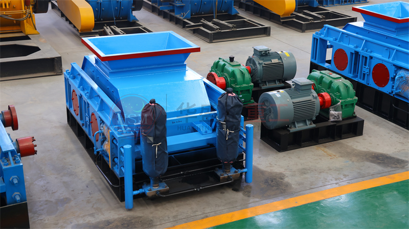 河南液壓對輥制砂機(jī)優(yōu)勢多多，廠家如何選擇？