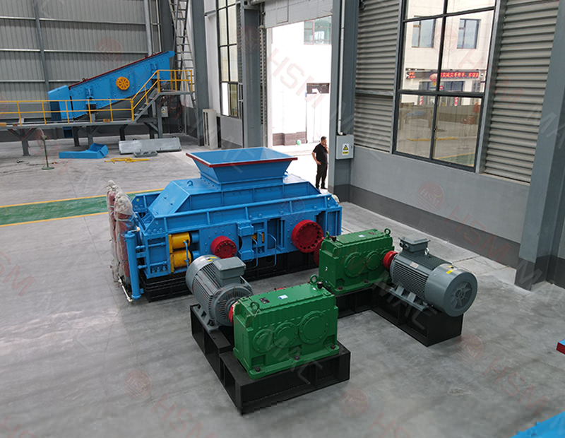 硬巖破碎易損件？華盛銘液壓式對(duì)輥破碎機(jī)耐用省成本